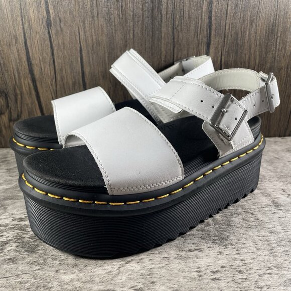 Dr. Marten's Women's Voss Quad Hydro Leather Platform White Buckle Size 6 - Picture 2 of 9